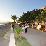 Deniz ホテル
